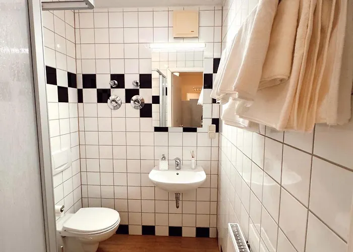 アパート Athos Apartment, Abholung Schluessel Domplatz 30 エアフルト